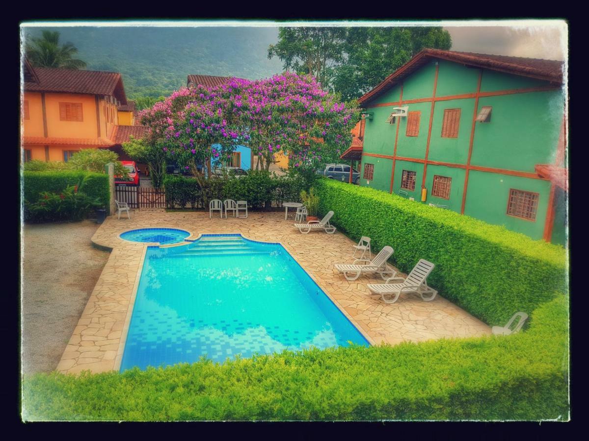 Casa Amarela Maresias